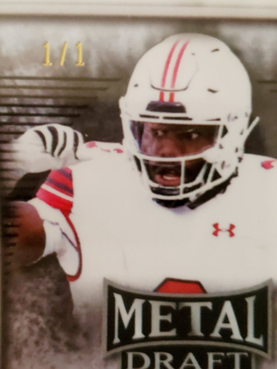 SoJoBmanUtefan's tweet photo. @cronair Look what came in the mail today 😁 The 🐐 @PresMoss2 I was waiting for! #1of1 #Leaf #MetalDraft https://t.co/1ucgsv8fGo