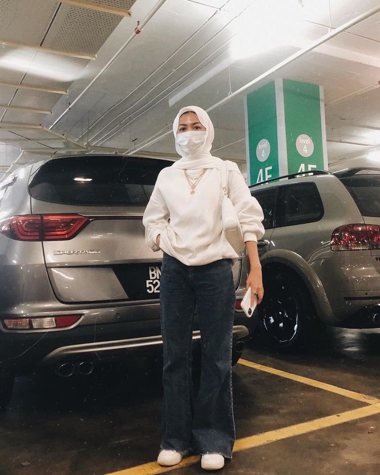 An outfit thread for hijabis on the tl, please pick your favorite looks and retweet  Ps you don’t have to be hijabi to answerMask on?