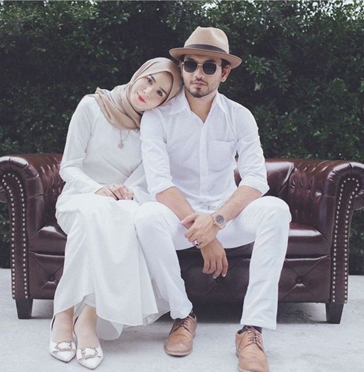 Well he proposed and you said yes! What are the pre wedding photos looking like?