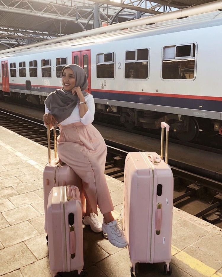 You’re a heading for a baecation, what’s your travel fit?