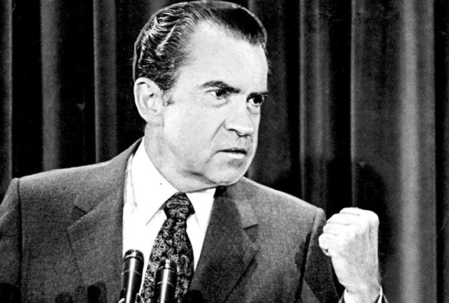 7/ With protests growing, it was Pres. Nixon (yep, Nixon) who finally allowed the Highway Trust Fund to pay for urban mass transportation.He said let's not let “our children grow up in cities which are strangled with traffic, racked by noise, and choked by pollution."Amen.