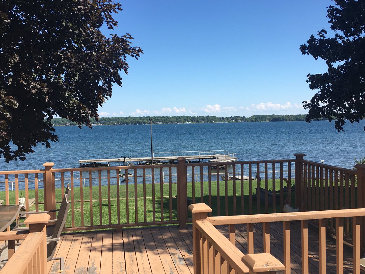 TepRichardson's tweet photo. After 340 days (who’s counting?) my girl is home from her @SprottSchool year in #Germany. So proud of her for finishing out her classes-taken in her third language-during a pandemic. I’m a #HappyMomma to self-isolate with her on the #StLawrenceRiver. #WhatATrooper @Carleton_U https://t.co/rbd581tsKO