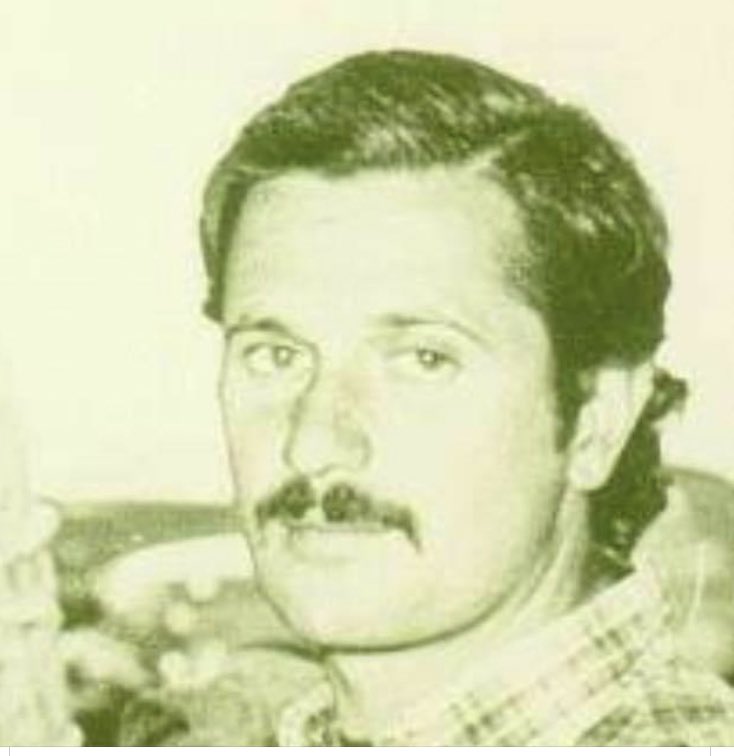 Ayer, 14 de Agosto mi padre, Daniel Tolchinsky, hubiera cumplido 70 años. En 1979 fue secuestrado, torturado y asesinado a los 29 años por la dictadura militar argentina, junto a mi madre Ana con 30. 

Por favor, no menosprecien la democracia, la alternativa mata y destruye.