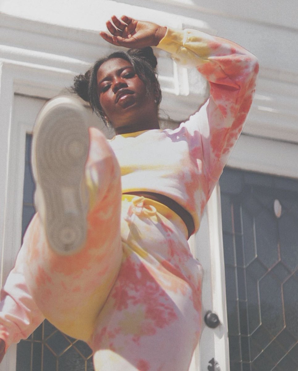 eliseosafo's tweet image. Did someone say BLACK OWNED tie dye company👀👀 I’m doing a giveaway on my Instagram so go over there lol