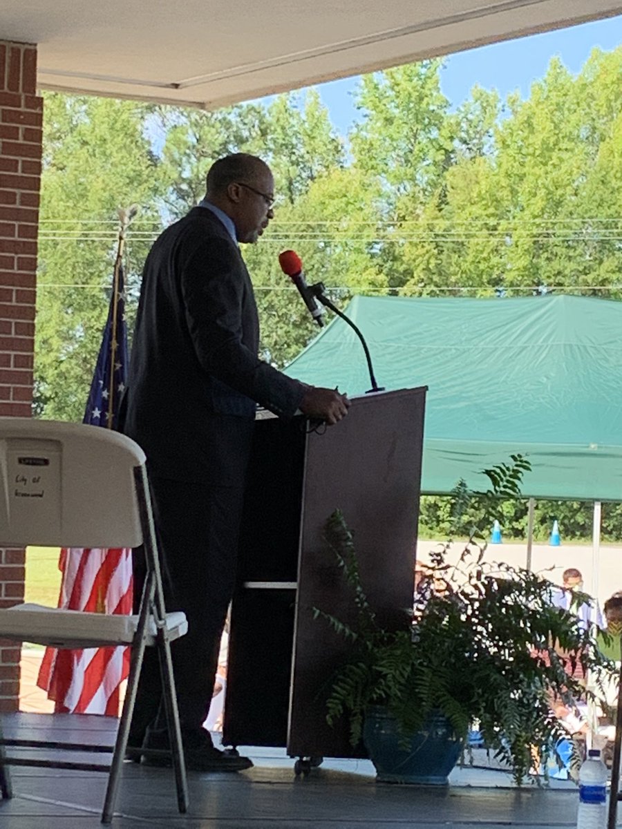GlaweAnne's tweet photo. It was a beautiful morning at the Dr. Benjamin Elijah Mays Elementary School Dedication. @Gwd50Schools https://t.co/4mHwS2KAmy