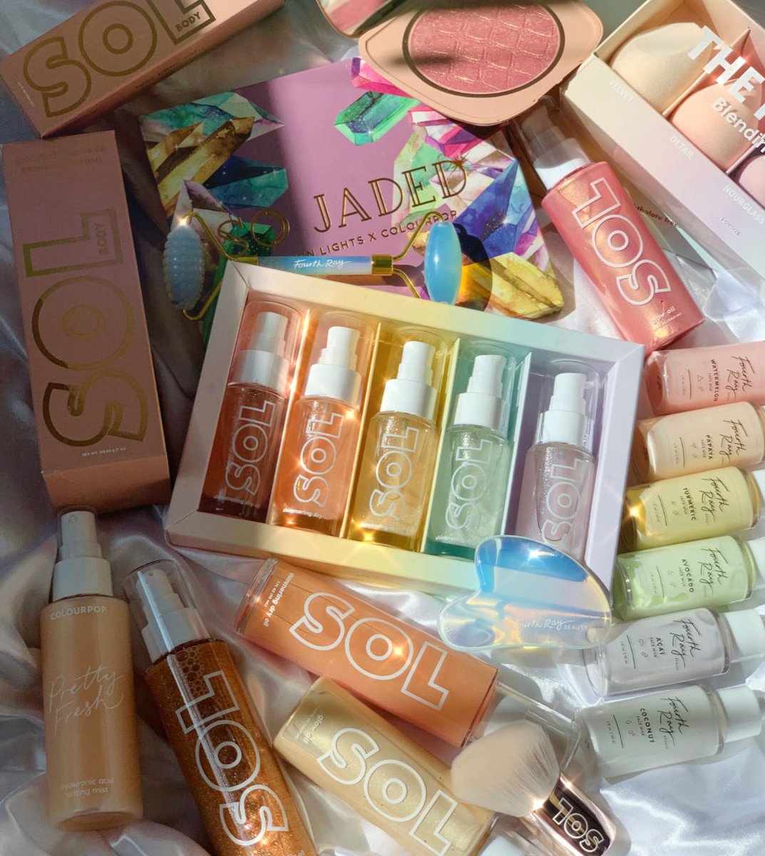 SolBodyCo's tweet image. 🌈 SOL #GIVEAWAY 🌈 

Celebrating our STAYCATION SALE by giving away a $200 Colourpop.com gift card! Checkout our IG &amp;amp; FB for another chance to win! 

TO ENTER: ⁣⁣⁣⁣⁣
🌈 ⁣⁣⁣⁣⁣Like &amp;amp; RT
🌈 Follow @SolBodyCo 

📸:lapetitechicmommy