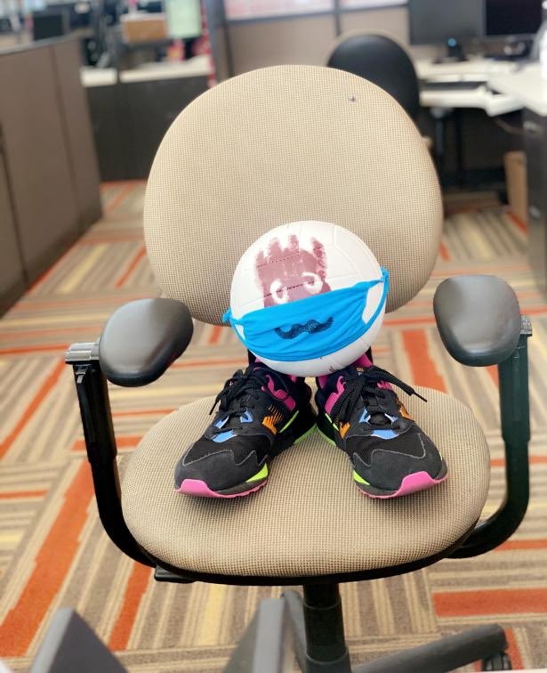 JeremyP_SSG's tweet photo. #PuebloSSG’s newest member Wilson having some #funatwork sporting his favorite kicks!  @edenley1 @lcsmith0925 @PuebloHotChilis #TuggleNation #lifeatatt https://t.co/B46ZPxzJRl