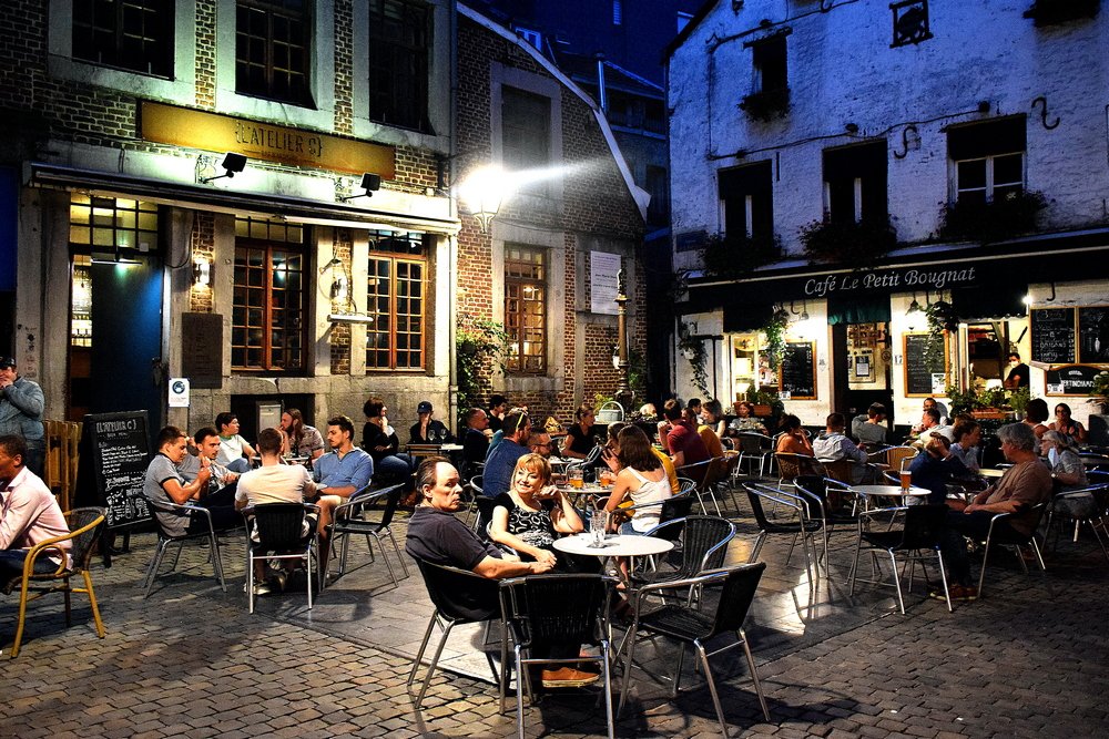 philbaldelli's tweet photo. Vendredi 14 août, 23 heures, place Gabriel en #Roture chal à Dju-D'la : un vendredi soir comme les autres.
Merci, merci à vous toutes et tous d'avoir respecté les #consignes de simple bon sens. Merci à la @VilledeLiege et à la @PolicedeLiege pour sa présence #liege #15aout https://t.co/BLHKi3EmKv