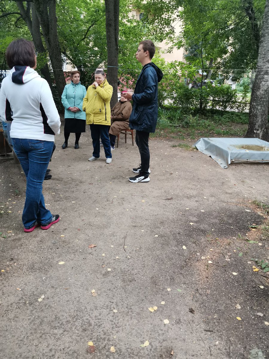 Denisssoff99's tweet photo. Проводим встречи с жителями 8 округа. https://t.co/KHNQSYFYp8