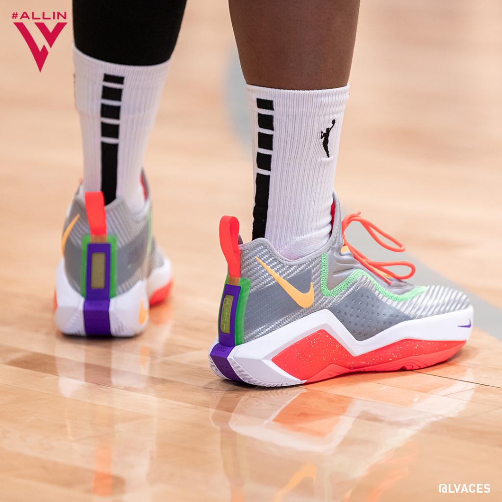 lebron soldier 14 on feet