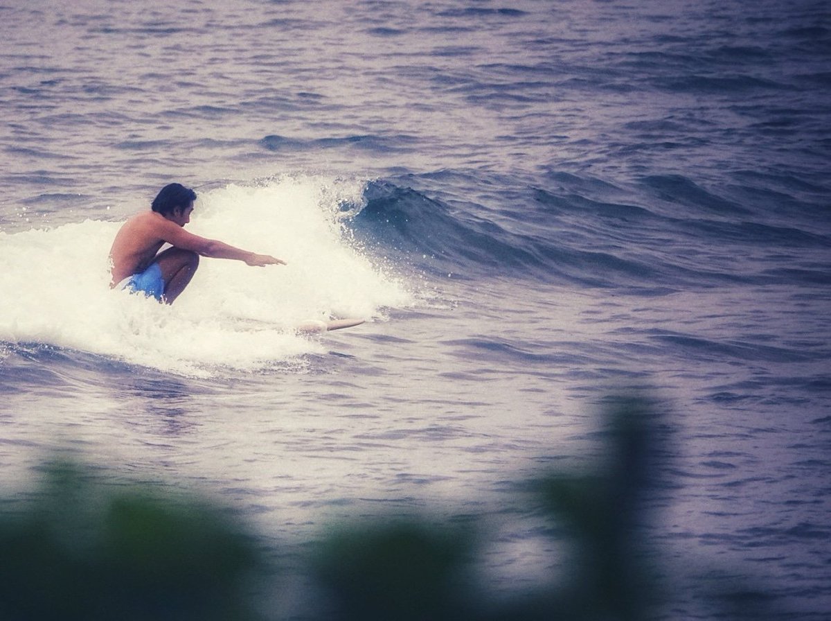 Peelers from the last swell. #southswell #pandemicsurfing <a href="/bujibrownlegs/">Buji Libarnes</a>