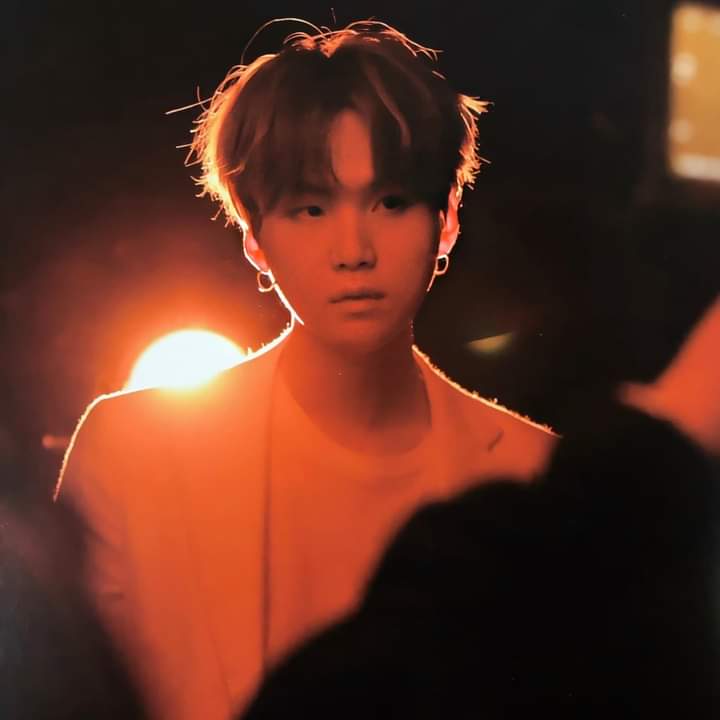 Fernand09541749's tweet photo. Vengo a recordarles lo hermoso que es Min yoongi 💓
#ExaARMY https://t.co/ciLto7wR8o