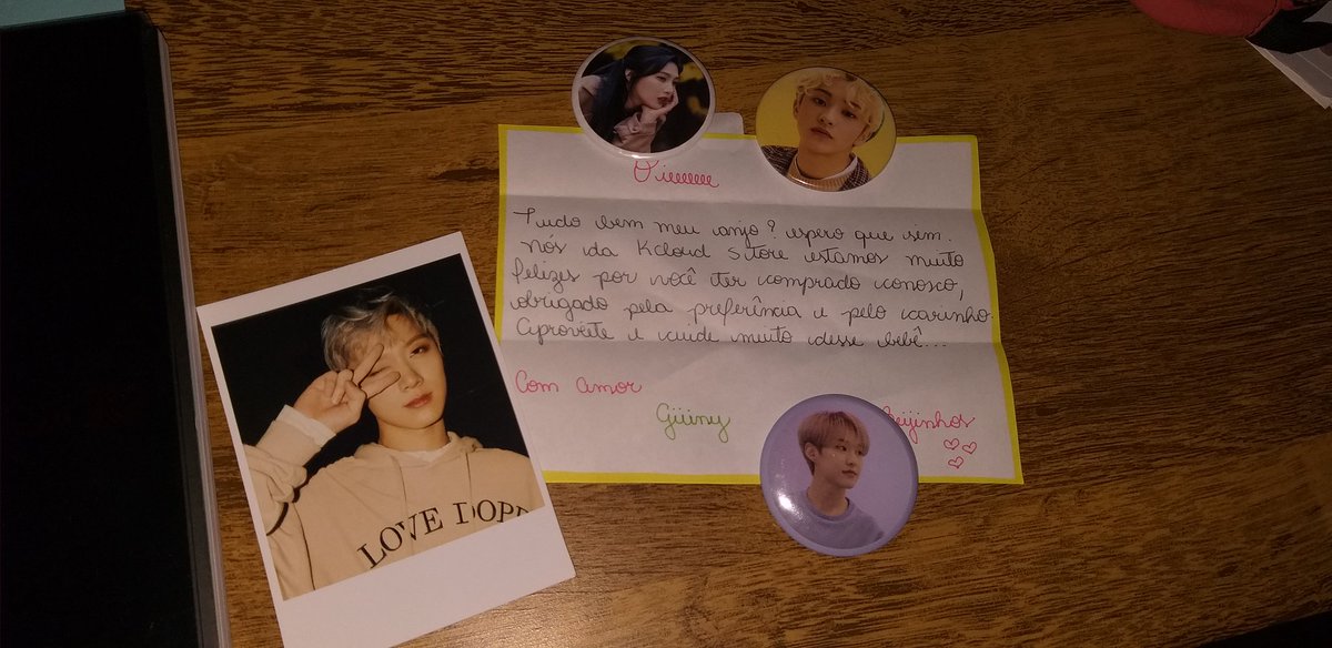 anna_villets's tweet photo. Achei que tinha postado, mas nem foi...

Aqui vai o meu feedback mega positivo para @k_cloudstore, veio tudo certinho e ainda ganhei uns mimos. Muito obrigado, amei de vdd 😍💕 https://t.co/mpBNJMbLjS