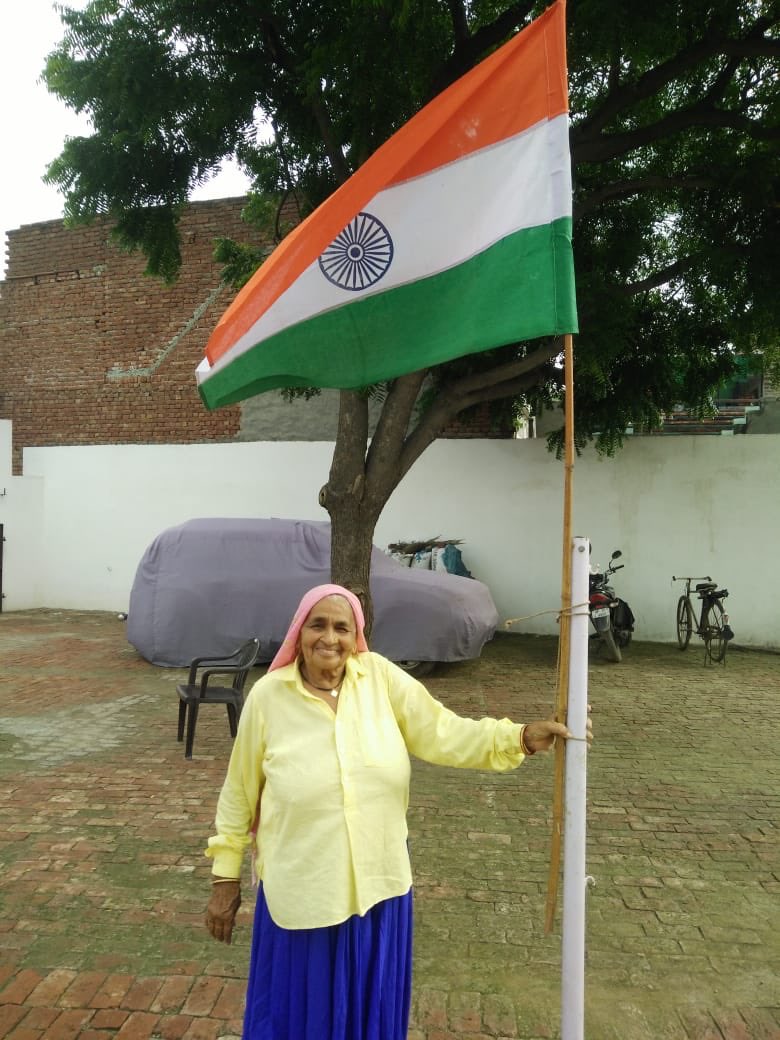 आप सबको #स्वतंत्रतादिवस की शुभकामनाएँ 
जय हिंद जय भारत । वन्दे मातरम् 🇮🇳🙏🏻
#IndependenceDay