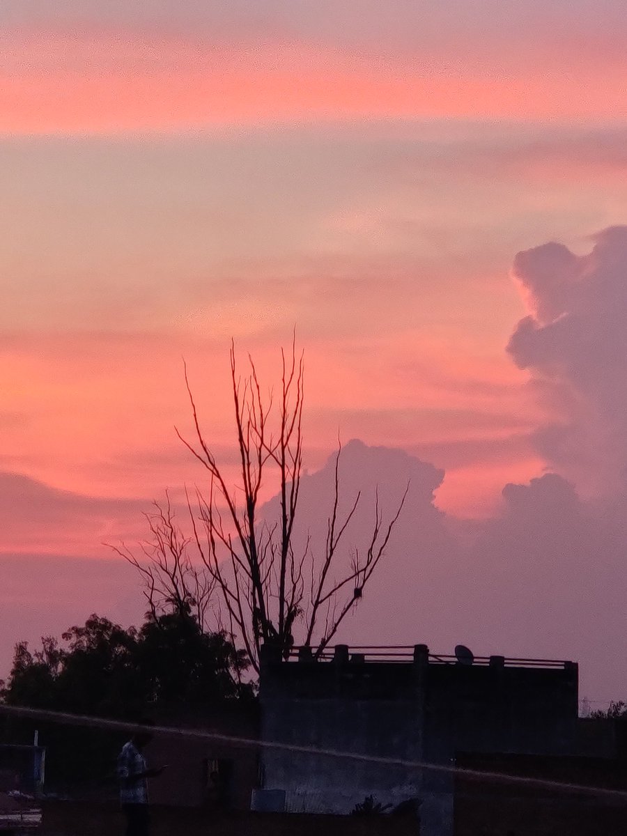 जब खेल और युद्ध में अपने देश को विजयी देखना चाहते हैं, तो फिर इस आर्थिक मैदान में स्वदेशी कम्पनियां क्यों ना विजयी हों? 
पतंजलि के स्वदेशी अभियान से जुड़ें 
#स्वतंत्रतादिवस_स्वदेशीकासंकल्प #पतंजलि <a href="/yogrishiramdev/">स्वामी रामदेव</a> <a href="/pyptharidwar/">Patanjali Yogpeeth, Haridwar</a> <a href="/bst_official/">भारत स्वाभिमान, मुख्यालय-हरिद्वार</a> <a href="/Ach_Balkrishna/">Acharya Balkrishna</a>