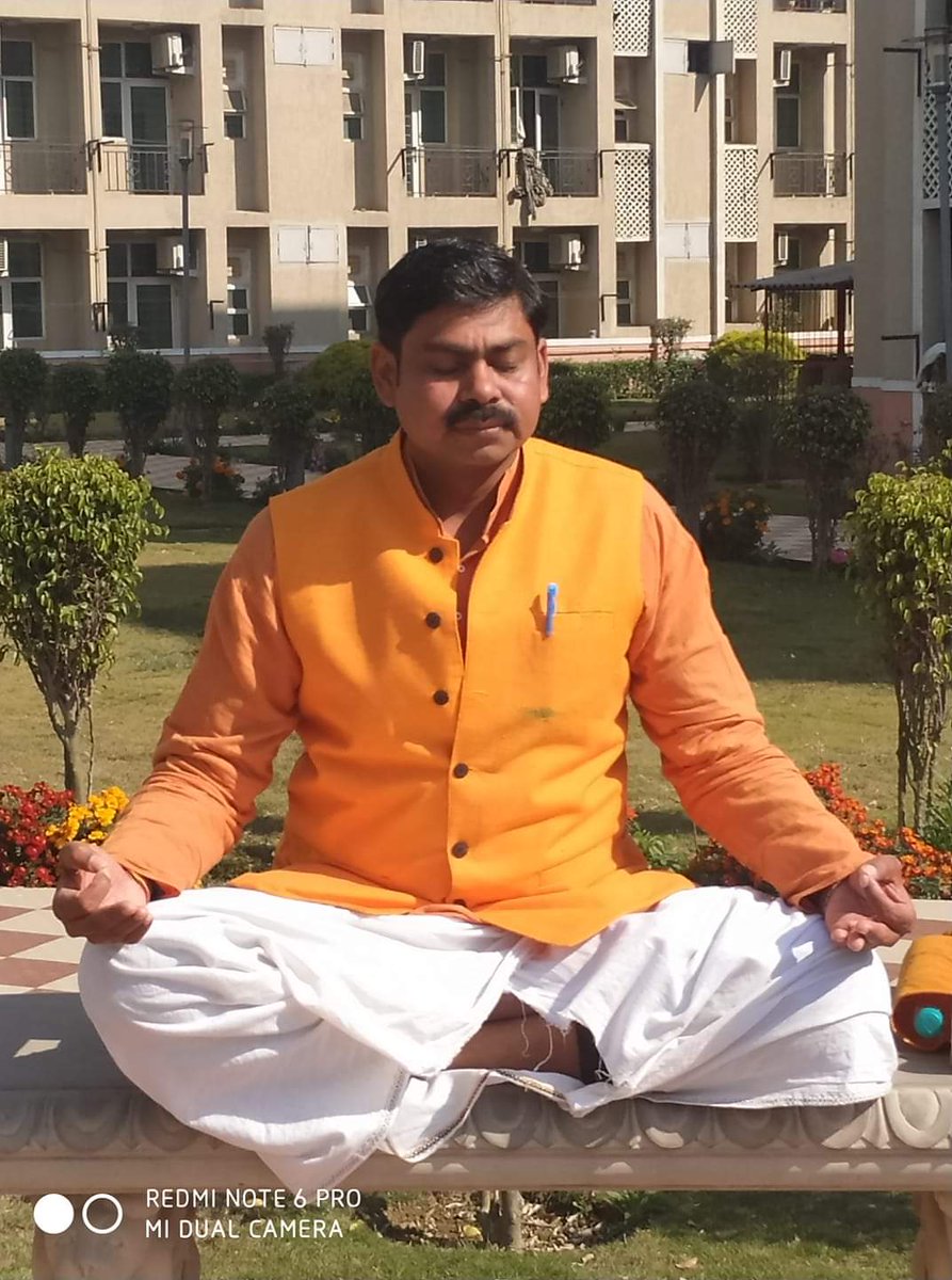 विदेशी उत्पादों का बहिष्कार कर, स्वदेशी इस्तेमाल करने का संकल्प लें और देश को स्वतंत्र और आत्म-निर्भर बनाएं 
#स्वतंत्रतादिवस_स्वदेशीकासंकल्प #पतंजलि