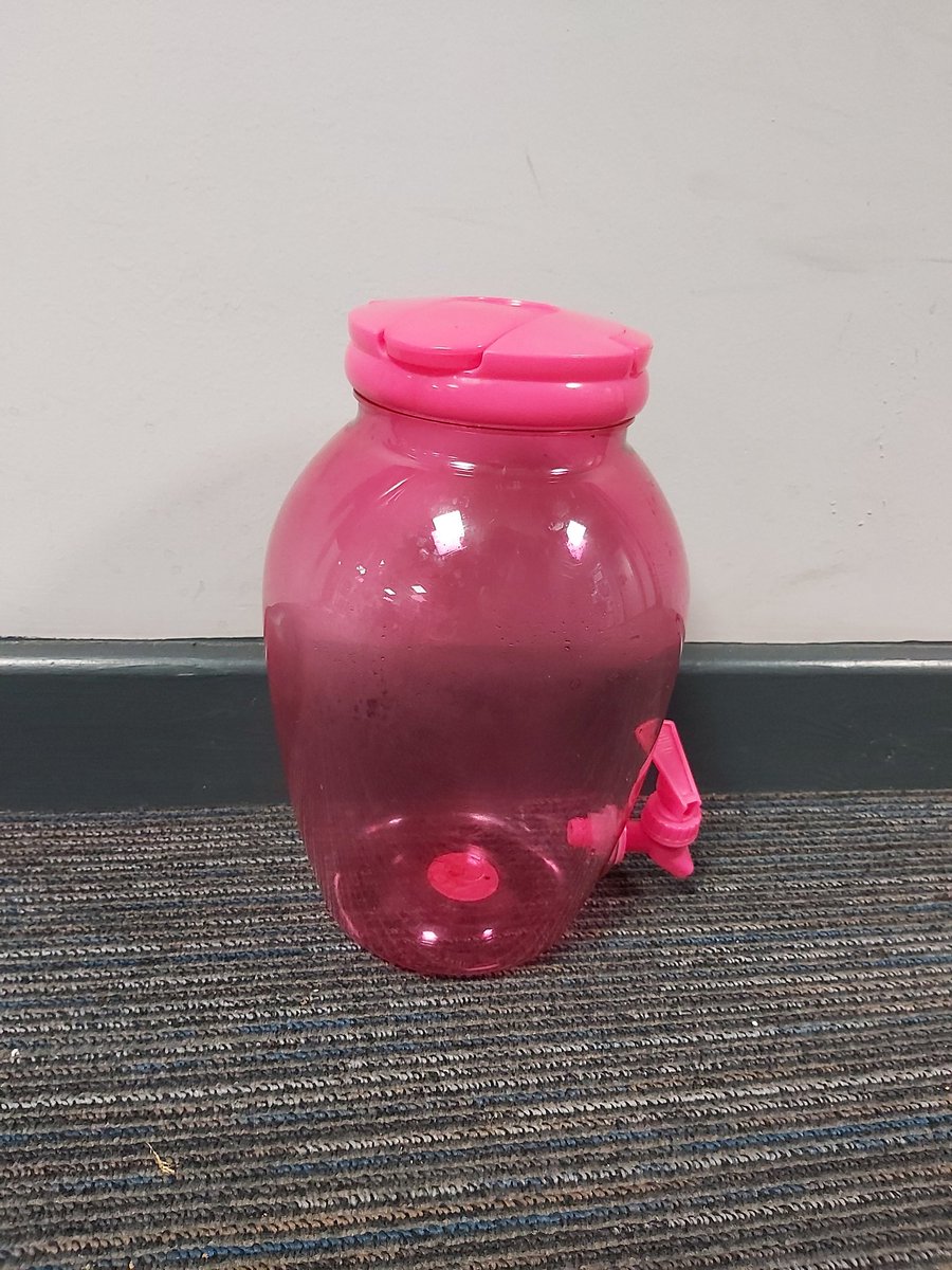 maldonlpt's tweet photo. Officers attended a planned rave in Bradwell On Sea on Wednesday 12th August. A member of the public provided officers with drinks and left this behind. Please RT this so we can get this back to the owner. If this is yours please call the Maldon Sgt on tel 101.
#keepingessexsafe https://t.co/u8gE35etxB