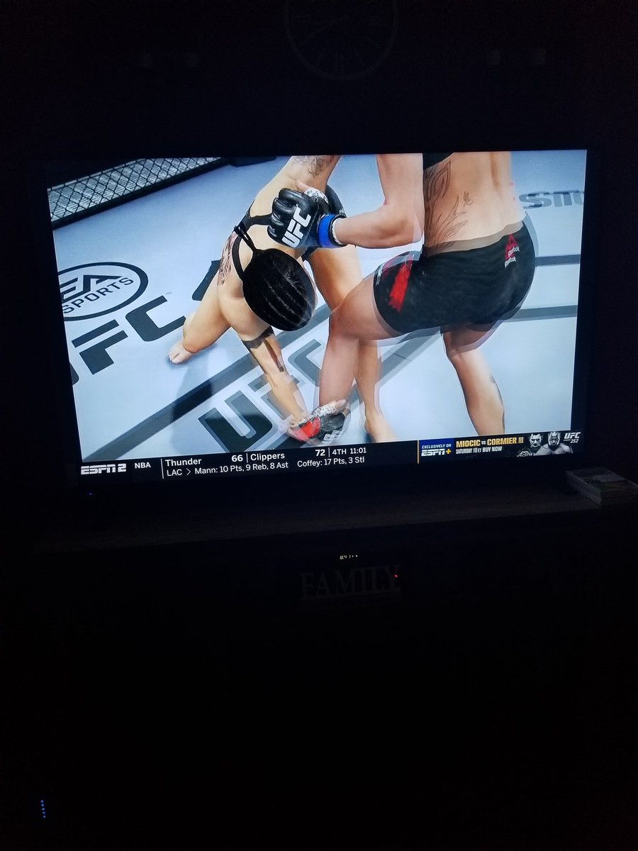 robsouth1's tweet image. @EASPORTSUFC #UFC4 #WeWatching