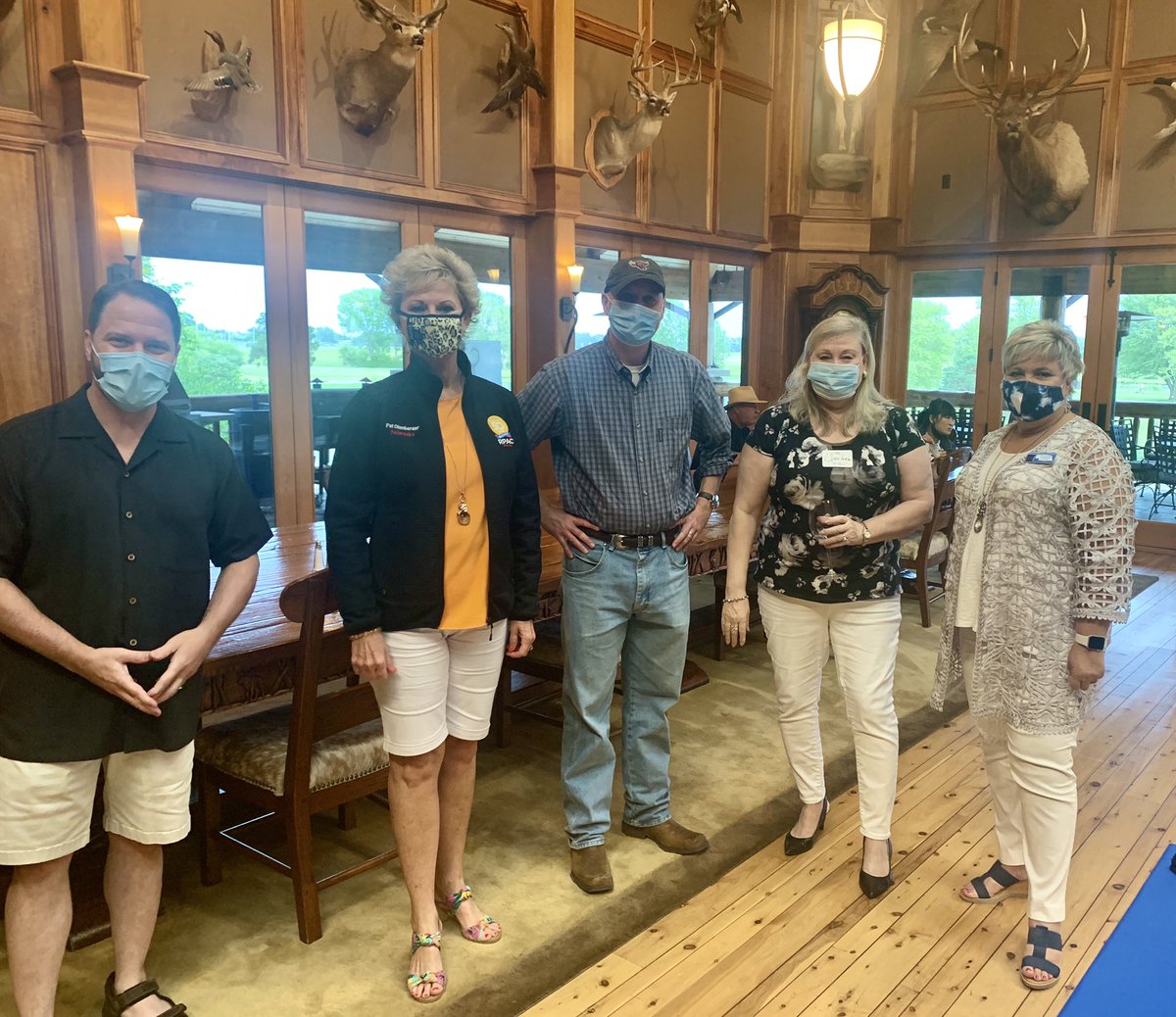 #HappyBirthday early for Gov Pete Ricketts! It was an enjoyable time. Thank you Connie Burleigh, Pat Ohmberger, &amp; Darlene Starman for attending. #ThatsWhoWeR #RealtorParty #Nebraska #Realtors #Governor #Ricketts @GovRicketts <a href="/cjbur55/">Connie Burleigh</a> <a href="/homerealestate/">HOME Real Estate</a> <a href="/woodsbros/">Woods Bros Realty</a> <a href="/JeffreyMHebb/">Jeff Hebb, RCE, AHWD, C2EX</a>