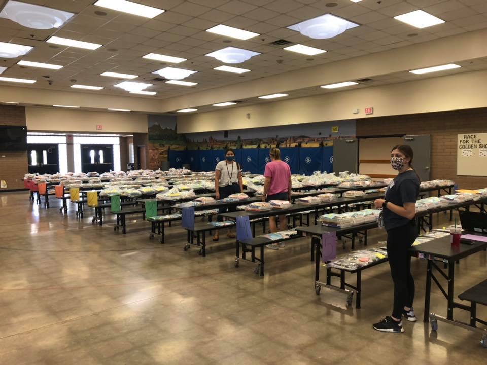 KyreneSchools's tweet photo. While it will be an unconventional start, we are excited to welcome the rest of our learners #BackToKyrene on Monday! Ahead of the first day, teachers and staff coordinated the distribution of necessary curriculum materials and technology to Kyrene students at every campus. https://t.co/id6AX0m0M8