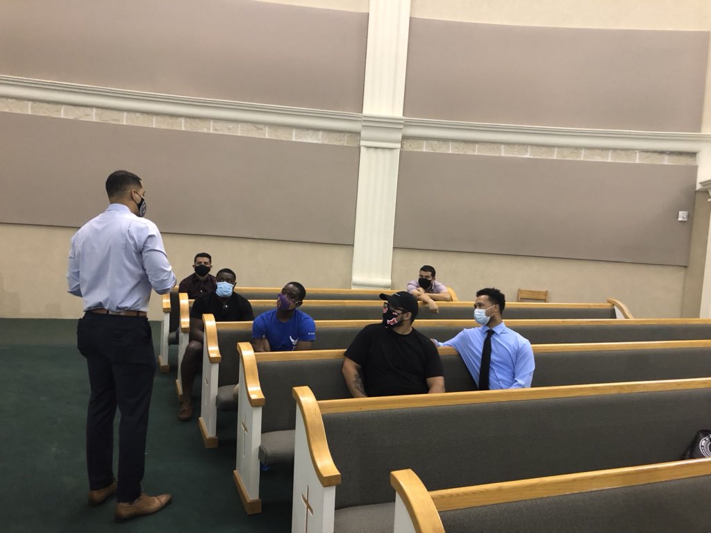 CJCLOUD83's tweet photo. HPD  community recruiting.  Thank you to HPD recruiting, Bishop Dixon, and AAPOL for reaching out to the community. # relational policing. # Giving back. @sd_victorian @ArtAcevedo @houmayor https://t.co/fzDjpBStym