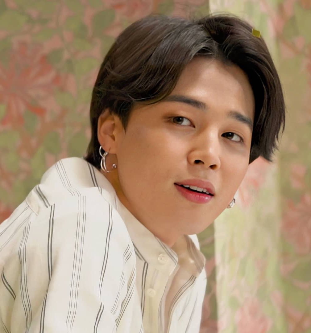 PJM_data's tweet photo. Jimin has ranked #1 in Brand Reputation Rankings for Individual Boy Group members for August 2020🎊

He extends his own record as the FIRST &amp; only idol to ever rank #1 for 20 consecutive months, and 22 times overall!

Congratulations Jimin!🎉

#JIMIN  #지민  @BTS_twt https://t.co/x2WXaPuMrZ