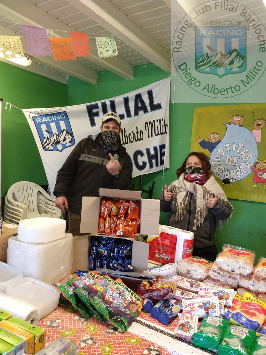 RacingBariloche's tweet photo. Estas son "sólo algunas" de las fotos de la entrega del dia de hoy, previo al dia del niño!!! El comedor Gotitas de esfuerzo recibió una parte importante de donaciones. Agradecemos en primer lugar a los socios e hinchas y simpatizantes de La Academia que forman parte de esta https://t.co/KvcNfGNNog