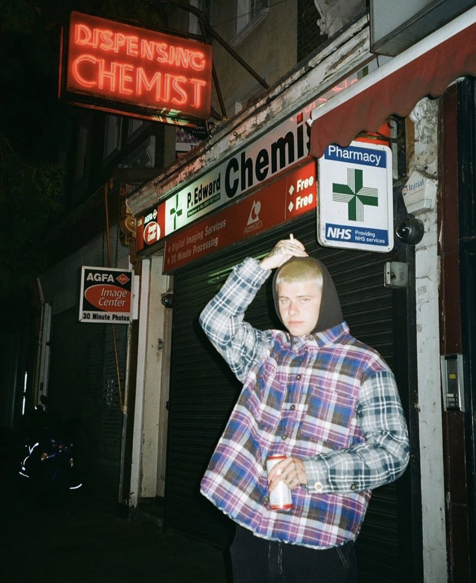 lostkauses's tweet photo. Late Night Vibes 🖤 https://t.co/2bdehDHCER