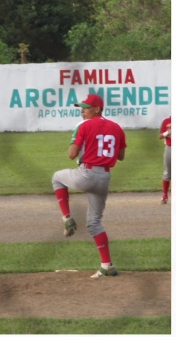 damichelle14's tweet photo. @DAVIDSALAYANDIA Un saludo para Mickael Contreras hasta Chiriquí, que el día de ayer cumplió 18 años, de parte de sus papás y hermanos. https://t.co/E4XTc9RqXm
