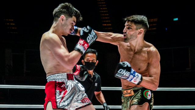 ONECHAMPJP's tweet photo. 昨日のバンコク大会を写真で振り返ります🇹🇭
あなたが選ぶ #ベストショット📸はどの写真?
@ABEMA 見逃し配信はこちら
👉https://t.co/c4qIKfWYLp
#NoSurrender2 #WeAreONE #ONEChampionship #格闘技 https://t.co/dk78y4owTF