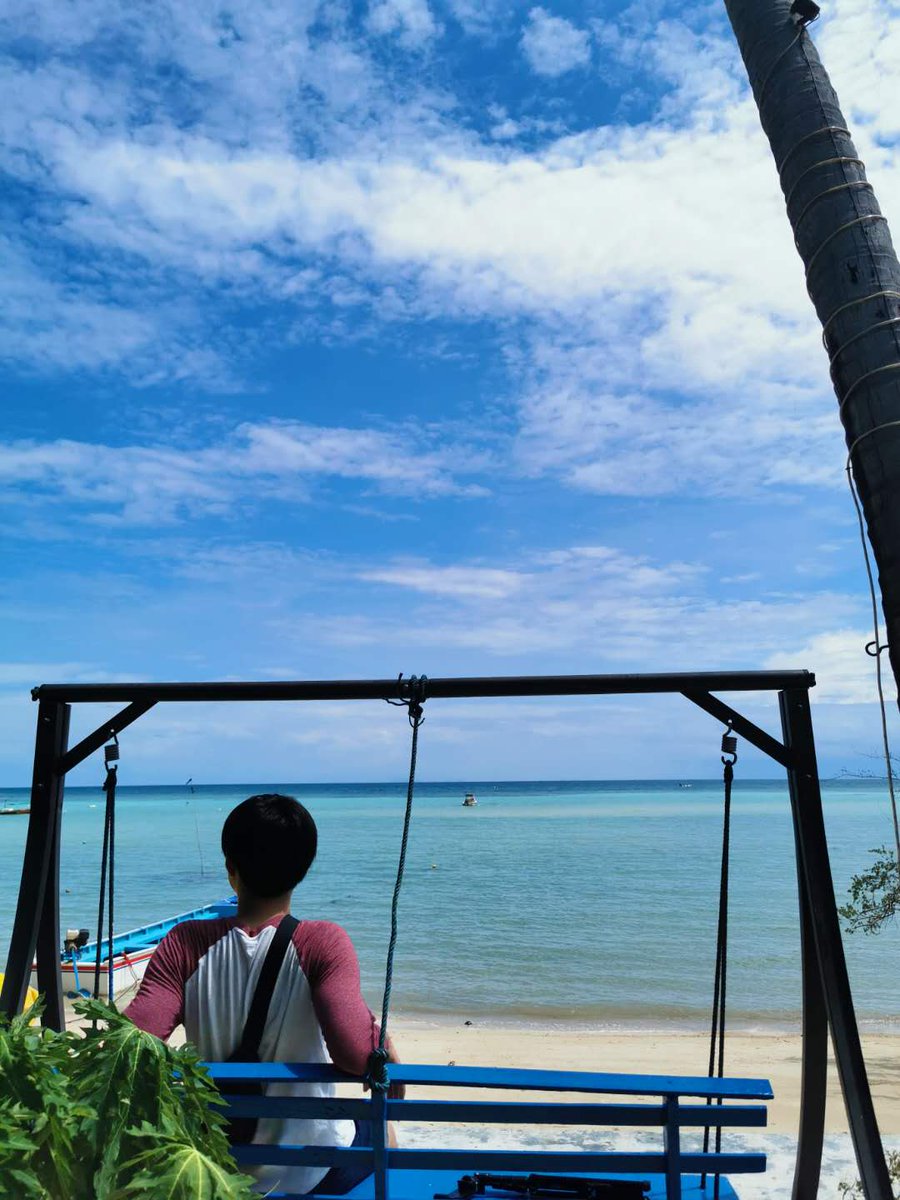 Jin85168388's tweet photo. 【タイの秘境】　絶対に行くべきタイの離島【タオ島】
片道10時間だからこそ行く価値がある❕❕　
#タオ島 #タイの離島 #タイの秘境 #夫婦で海外生活 #タイ #タイトリップ #東南アジア #島トリップ #綺麗な海 #スキューバダイビングの聖地 #スキューバダイビング
https://t.co/VuZc2pYYad https://t.co/oO552gAoNQ
