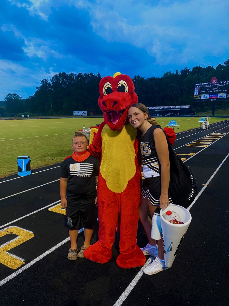 the_phs_dragon's tweet photo. Loved getting to see these kiddos at the game tonight ! https://t.co/D01PSXaqlJ