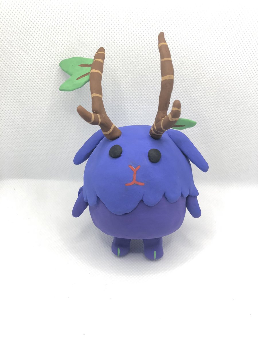Angel_River_14's tweet photo. Clomper is one of my fave #Ooblets and gleamy Clomper is my fave so far. Unfortunately, I don’t have one in game so I made one for myself! Complete with that cute little tail! @ooblets #clomper https://t.co/E1rGyFssNl