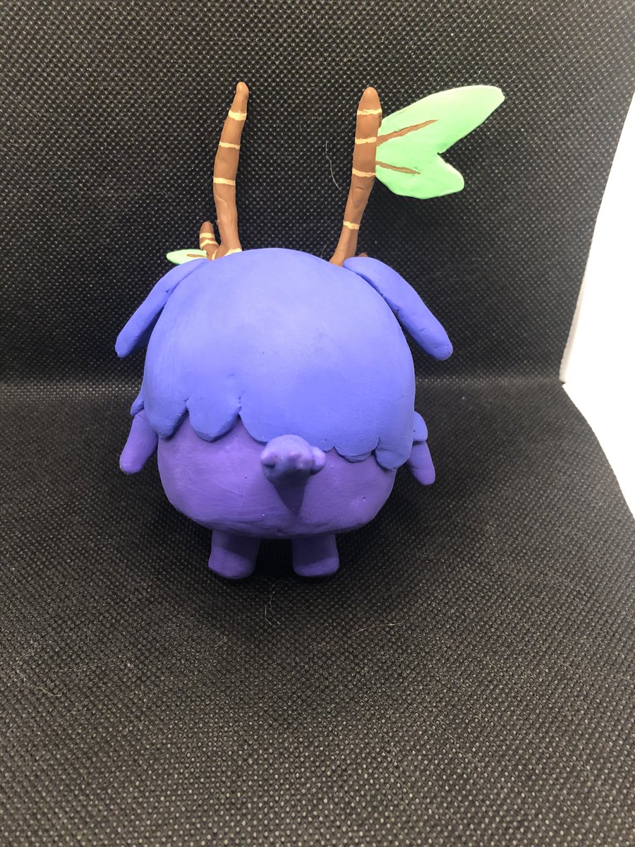 Angel_River_14's tweet photo. Clomper is one of my fave #Ooblets and gleamy Clomper is my fave so far. Unfortunately, I don’t have one in game so I made one for myself! Complete with that cute little tail! @ooblets #clomper https://t.co/E1rGyFssNl