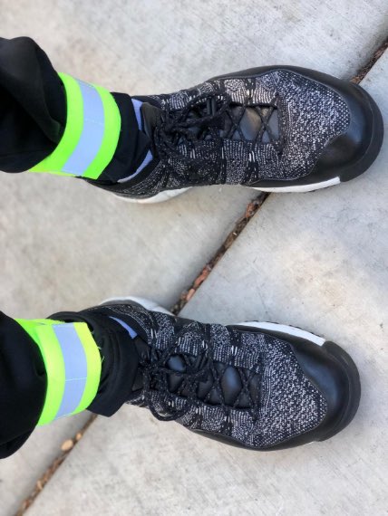 ReflectiveYgm's tweet photo. SAFE AND VISIBLE NIGHT RUNNING GEAR: 360 high visibility reflective running gear from 800 feet in the dark, early morning and evening on all weather https://t.co/2pgRTBTeO3