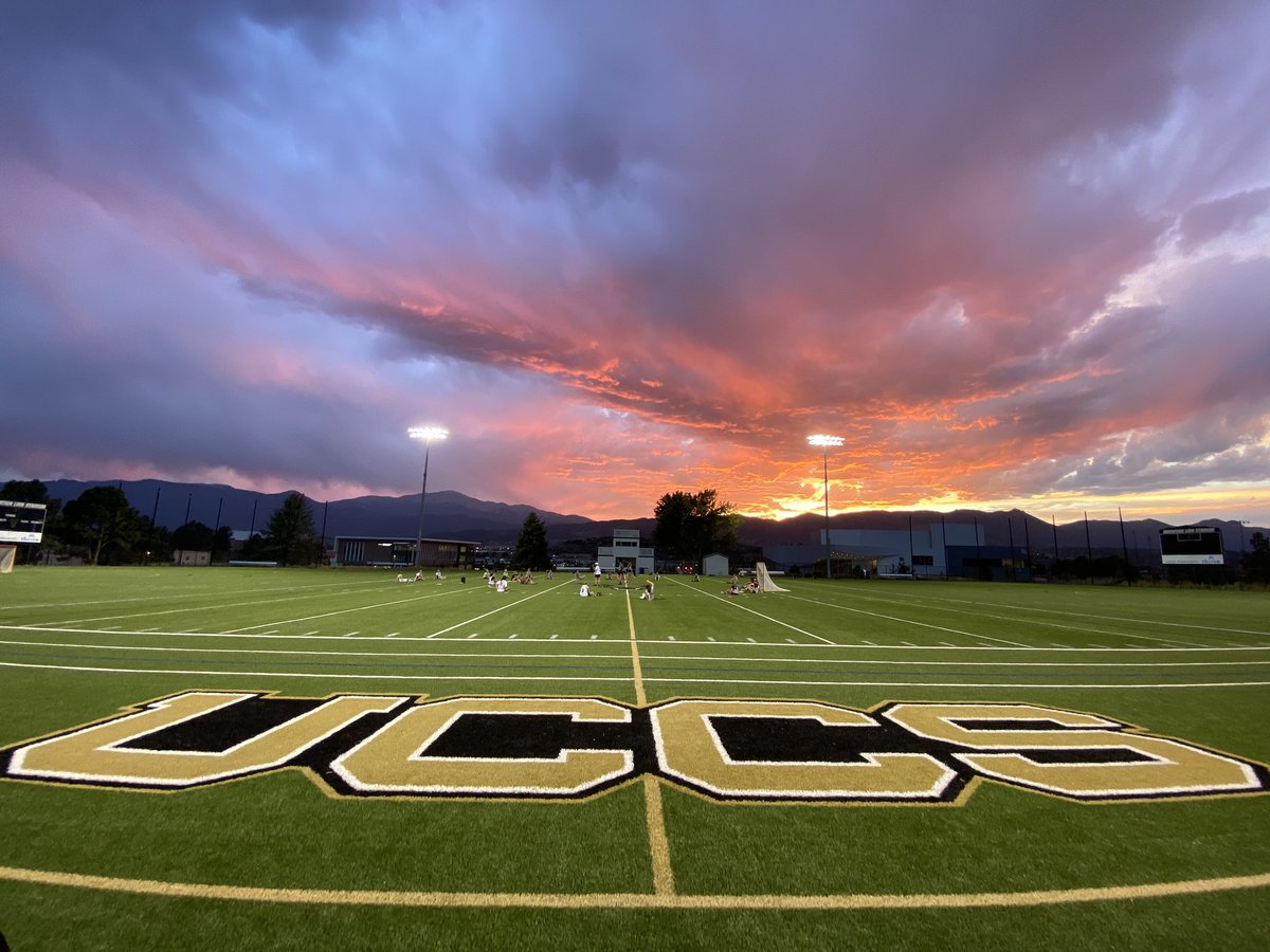 UCCSLacrosse's tweet photo. Things are better at 6250 feet, including the sunset. 

#PlayElevated #LessMeMoreWe #ClawsOut https://t.co/GEI0XH59jD