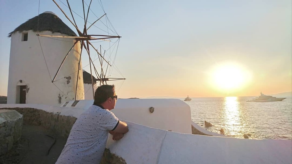 PasaporteExpres's tweet photo. Atardecer en Mykonos
#pasaporteexpresstv #travel #traveling #vacation #visiting #instatravel #vlogs #instago #instagood #trip #viaje #travelling #tourism #youtube #youtuber #redblogueros #instatraveling #vacaciones #travelgram #travelbloggers #vlogger … https://t.co/cd6dUrp4Ir https://t.co/0oAjQhQmEd
