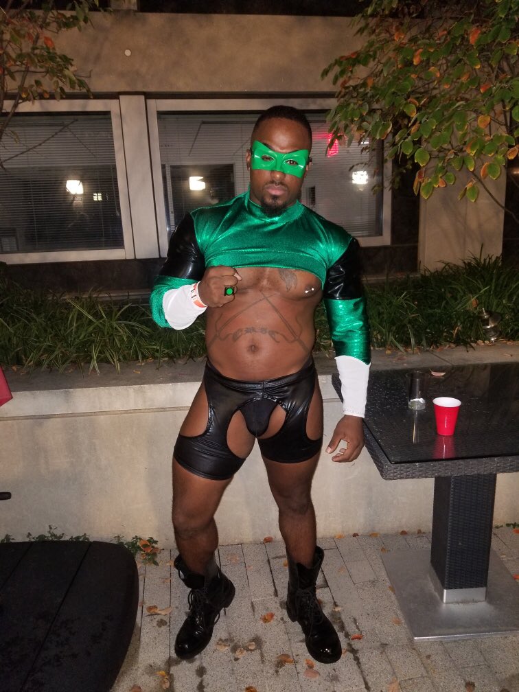 NaaktDesignss's tweet photo. #greenlatern being as sexy as he wanna be in his #custom outfit 

 #getnaakt #underwear #underwearfetish #gogoboy #handmadeunderwear #naaktdesigns #gaydesigner #gaymodel #gaystyles #eroticwear #gayswimwear #manthong #underwearmodel #maleentertainer #malestripper#gogodancer https://t.co/spuui3JrGa