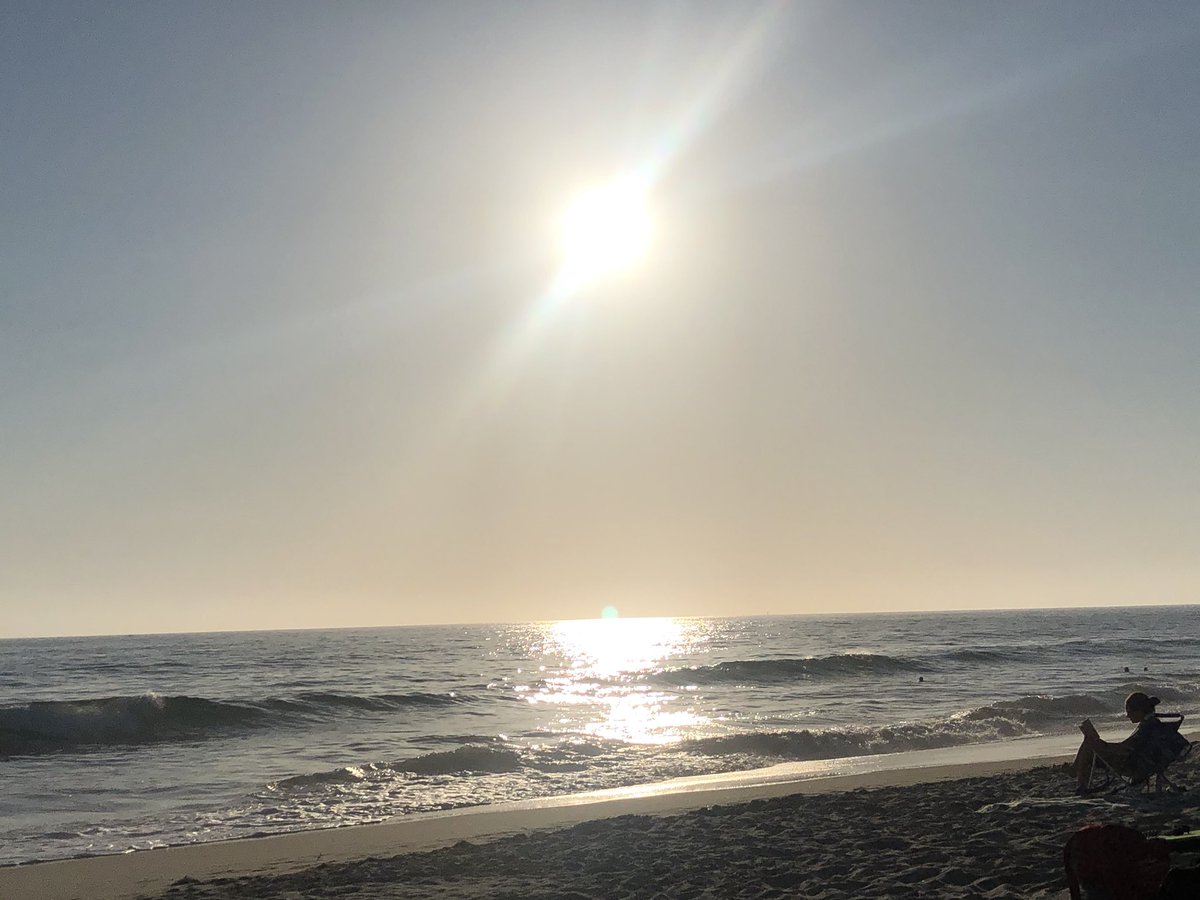NetZeroCafe's tweet photo. #TGIF #Carlsbad #CarlsbadStateBeach 🏄‍♀️ https://t.co/0lVFQlOLX5