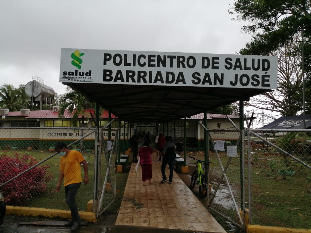 JuvePanamenista's tweet photo. Juventud panameñista de Chiriquí, realiza entrega de bolsas de comida en el barrio de San José en David, insumos al centro de Salud de la comunidad, finalizando la #SemanaPanameñista https://t.co/RzPVR3LhuY