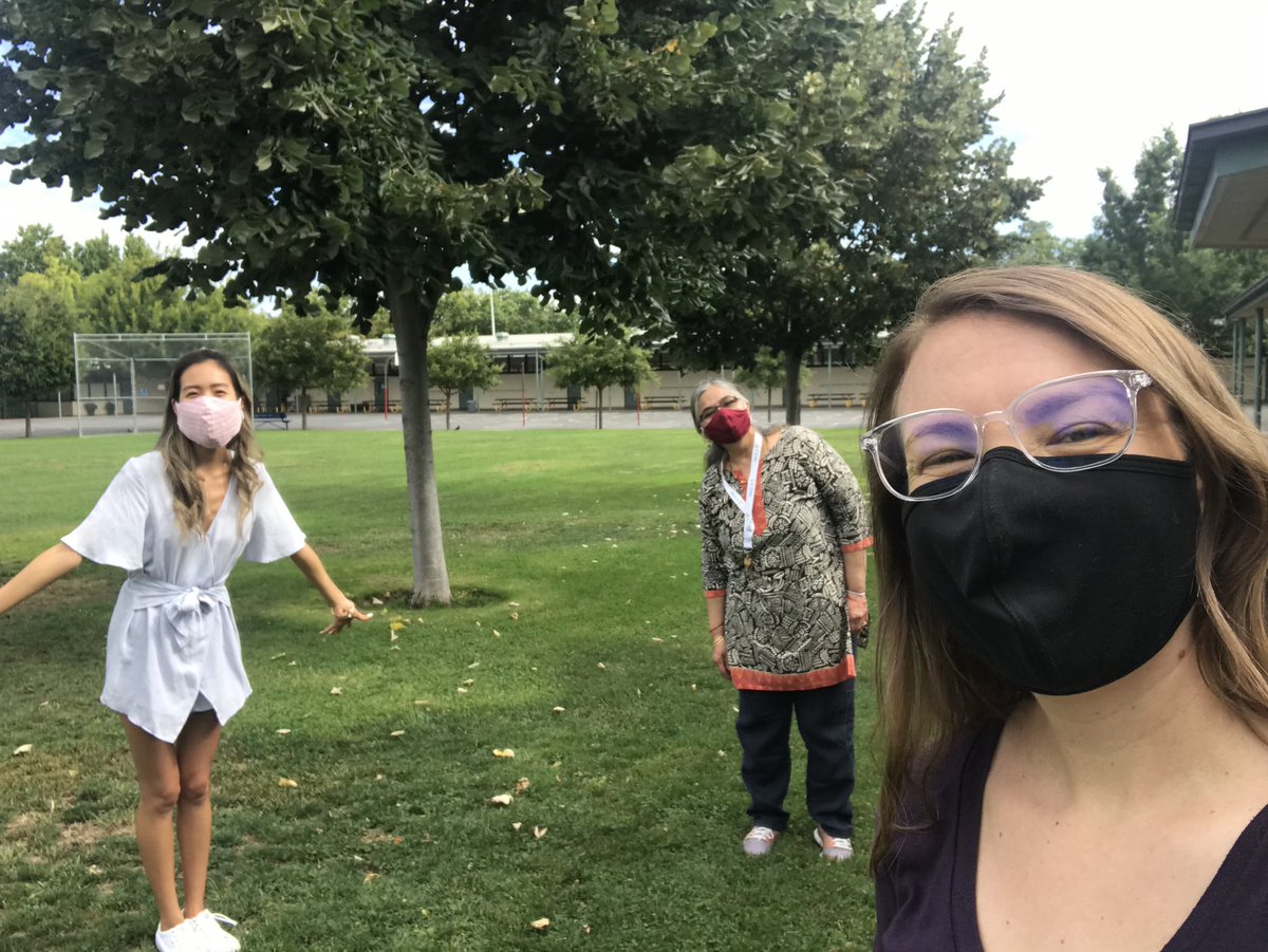 PaloVerdeElem's tweet photo. Introducing...our new fourth grade team! Welcome to Palo Verde, Ms. Oza and Ms. Kim. Rounding out the group is Ms. Foley, who moved up from kindergarten.  @PaloAltoUnified @DonAustin_SUP @AnnoraLeeEDU https://t.co/8dmZunfkE9