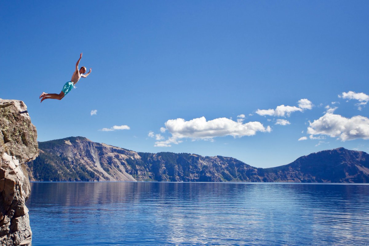All my plans (camping sites, getting Jordan to SFO to fly home) were on a tight schedule but I had to wait until the day after Labor Day to get a rental car. We took advantage of the change of plans to visit  @CraterLakeNPS with my cousins!  https://kmagnuson.com/blog/crater-lake-national-park-fall-2016