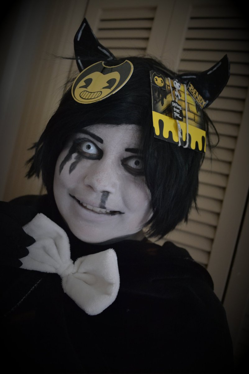 YamiKlaus's tweet photo. A Bendy Look I put together. Excited for The Dark Revival!
@themeatly @Bendy #bendy_and_the_dark_revival #cosplay #BATIM https://t.co/mziS4ppFvz