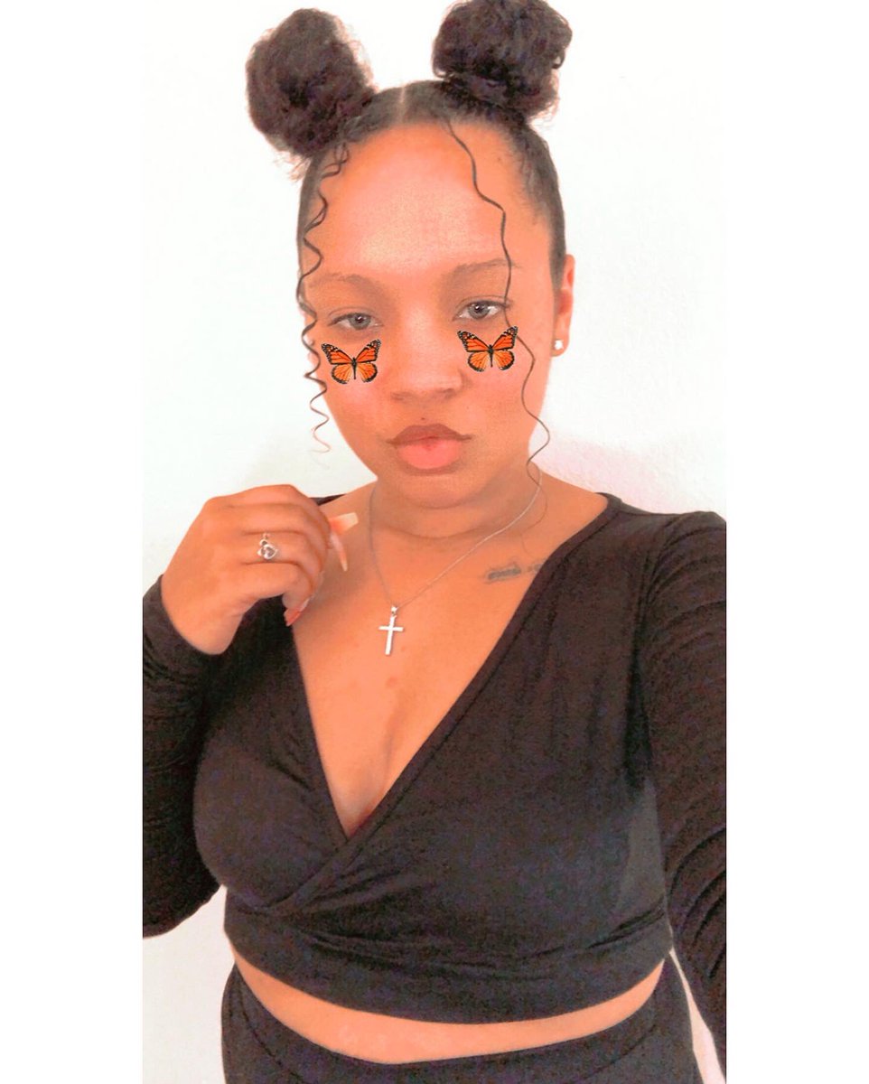 OfficialLIZ___'s tweet photo. WAP👅 https://t.co/23szbPMg6A
