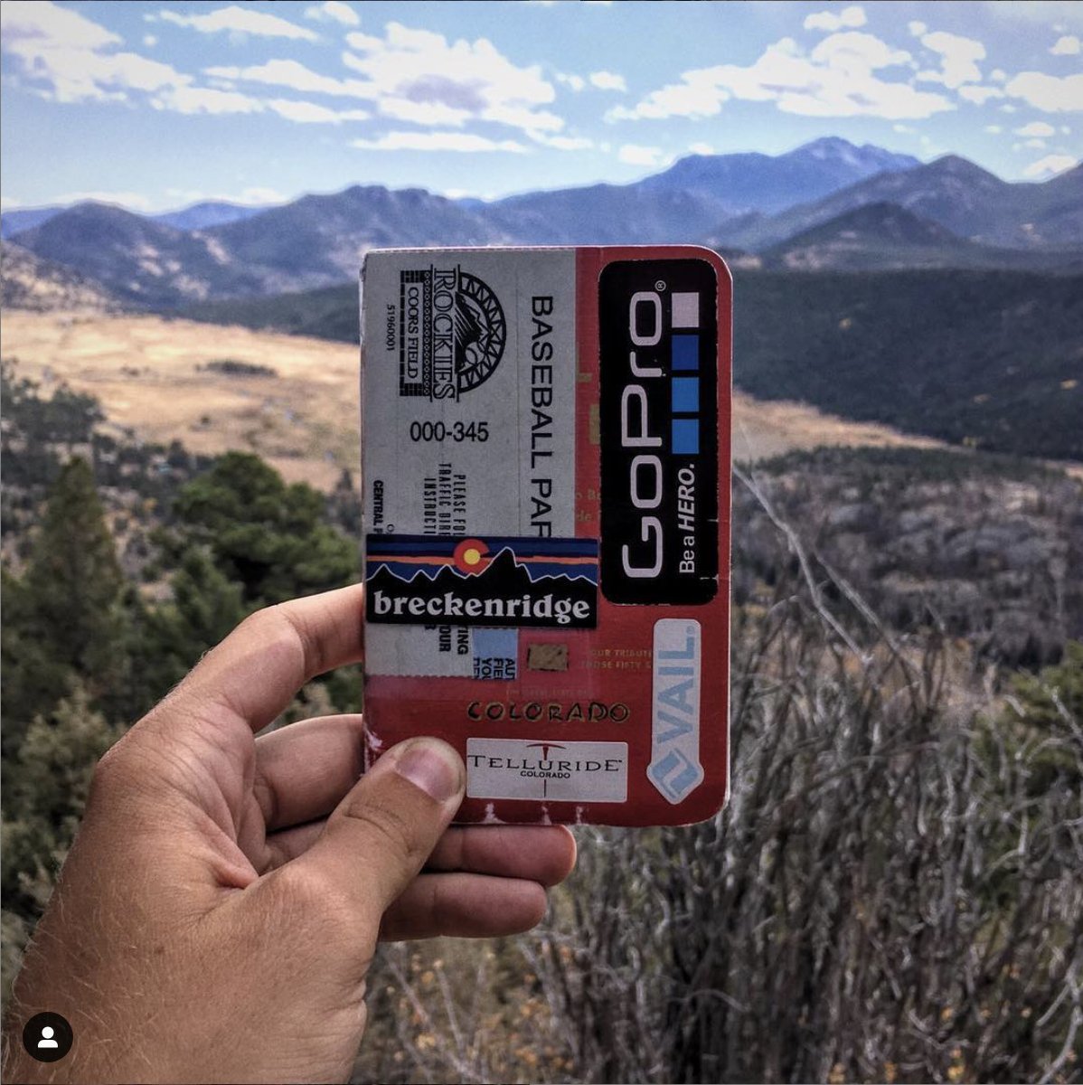 Another three parks in Colorado -  @VisitMesaVerde,  #greatsanddunesnationalpark, and  @RockyNPS, which my friend Nate joined me for. Here's my CO  @FieldNotesBrand in RMNP.