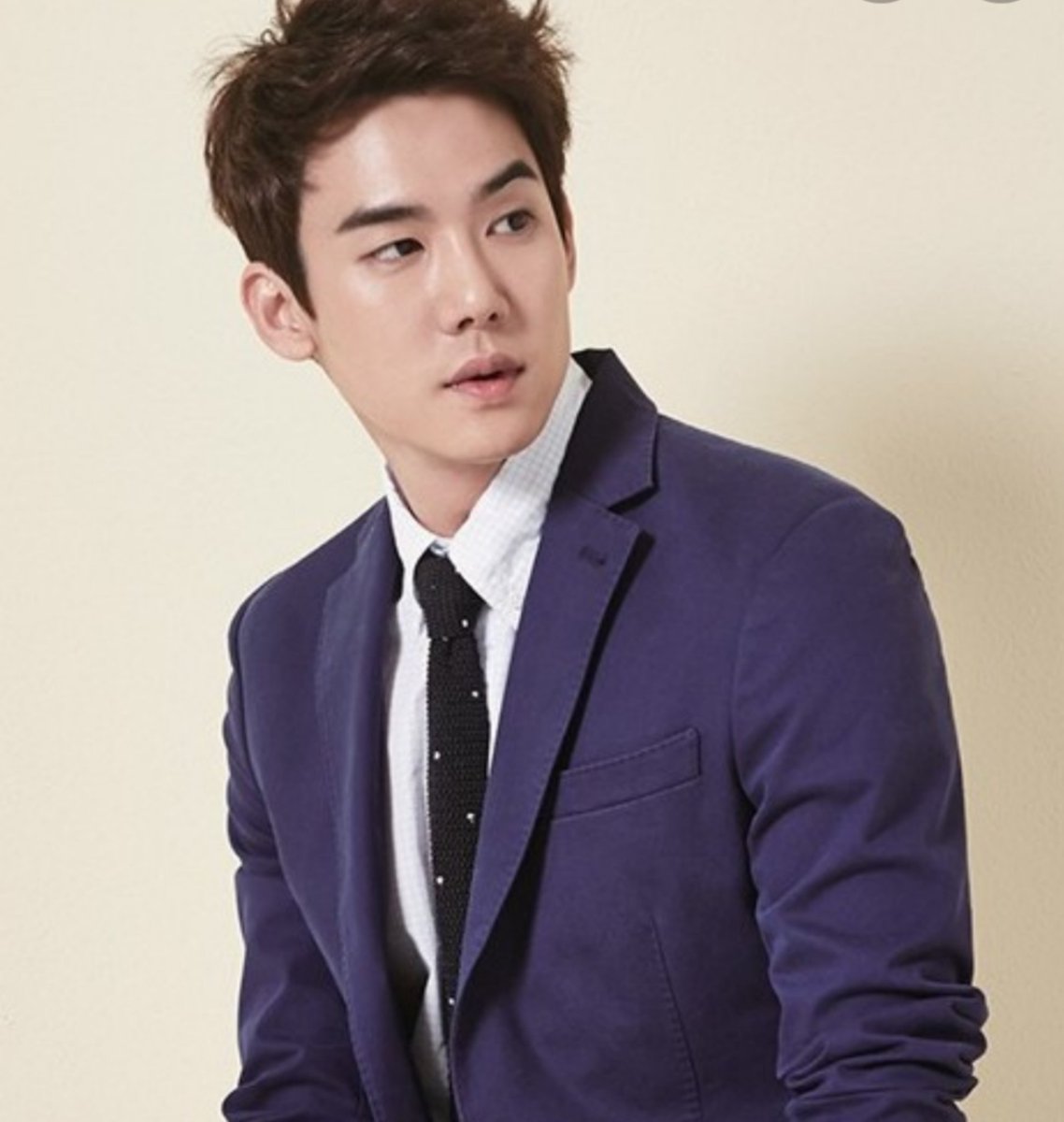 Jae Ha Kim 김재하 Pa Twitter How About Yoo Yeon Seok Who Spoke Korean And Japanese In Mr Sunshine He Speaks English Too I Believe And Is A Superb Actor And There S This