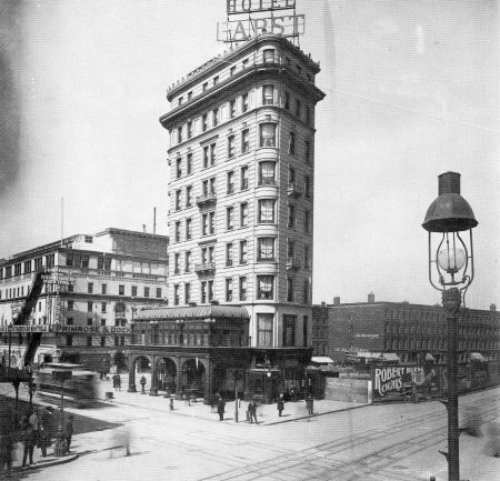 37/65The Lehmans were already in the city, as was Ochs. What remained was Pabst. This completed in 1899 when the beer company leased a 9-storey building on Longacre Square to open Pabst Hotel. Now we have all 3 in New York — Lehman Brothers, the New York Times, and Pabst.