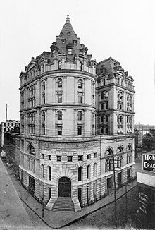 14/65Remember the Lehmans? Yeah, they did well with cotton and about 5 years after the War, moved base to the continent's new financial epicenter, New York. Here, they, along with others, launched the New York Cotton Exchange. The offices were set up at 1, Hanover Sq.