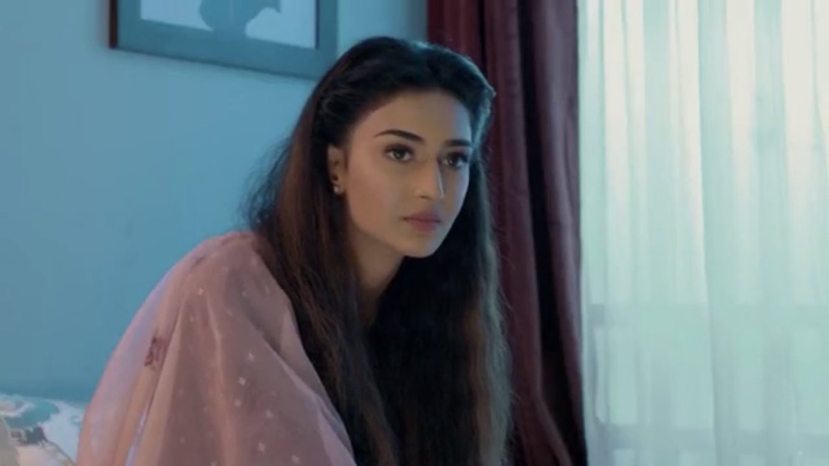  #Prerna knows her Kuki very well so went to her and comforted her. Kuki said she will be fine and asked her to focus on shivi’s Sangeeth. Beautiful bond. They are there for each other in their happy times or sad times  #EricaFernandes  #KasautiiZindagiiKay