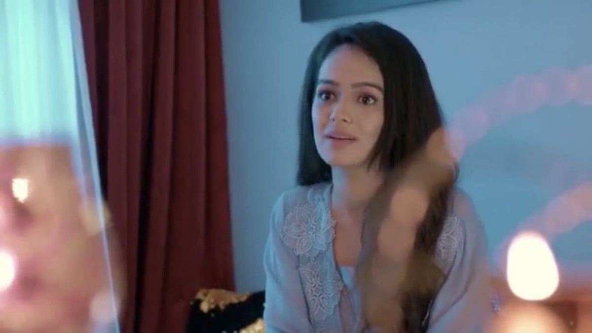  #Prerna knows her Kuki very well so went to her and comforted her. Kuki said she will be fine and asked her to focus on shivi’s Sangeeth. Beautiful bond. They are there for each other in their happy times or sad times  #EricaFernandes  #KasautiiZindagiiKay
